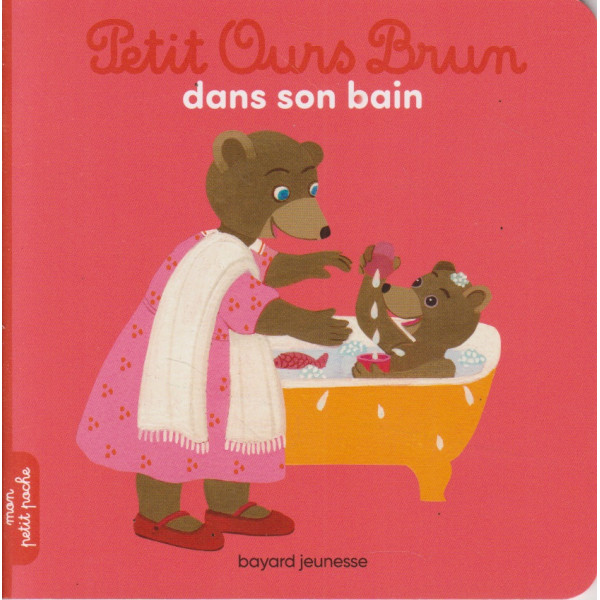 Petit Ours Brun dans son bain